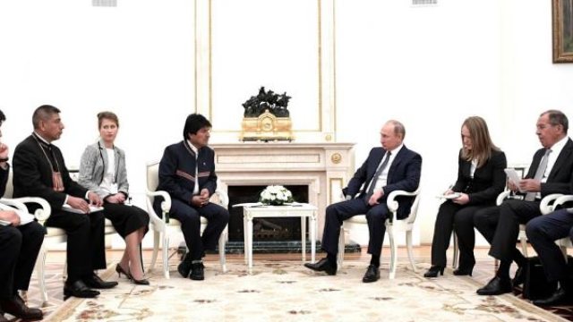 Пожать руку президенту