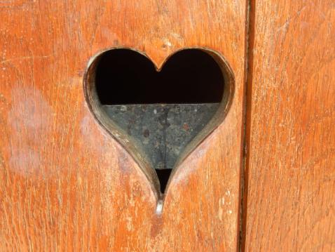 wood-heart-door-organ-976694 (1).jpg